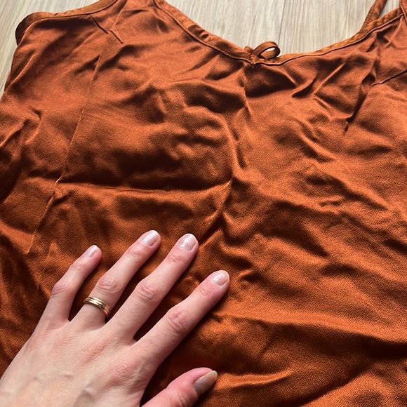 LACAUSA Satiny Slip Cami With Tie Back, Rust XS - Picture 2 of 8